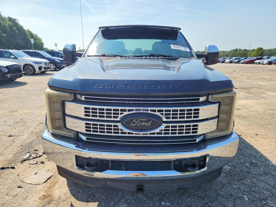 69067176 :رقم المزاد ، 1FT8W3DT8KED77673 vin ، 2019 Ford F350 مزاد بيع