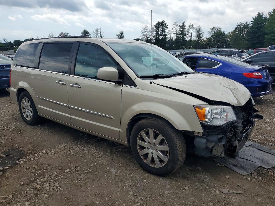 67742156 :رقم المزاد ، 2C4RC1BG6FR755683 vin ، 2015 Chrysler Town & Country مزاد بيع