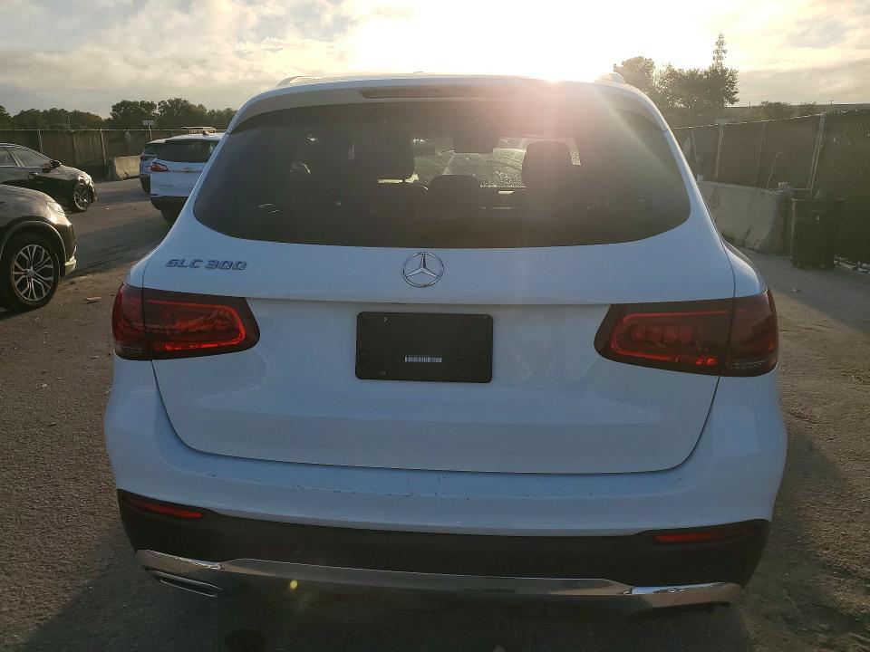 70262786 :رقم المزاد ، W1N0GBDB3LFB25398 vin ، 2020 Mercedes-benz Glc مزاد بيع