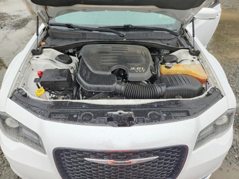 Продаж на аукціоні авто 2017 Chrysler 300, vin: 2C3CCABG6HH653464, номер лоту: 68564376