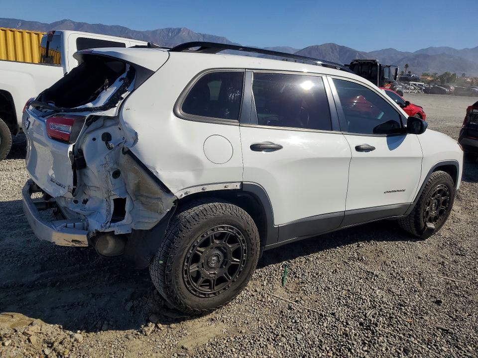 2017 Jeep Cherokee მანქანა იყიდება აუქციონზე, vin: 1C4PJMAB7HW590757, აუქციონის ნომერი: 70985236