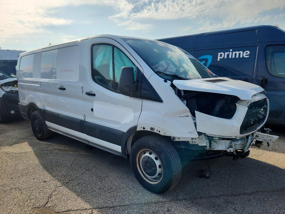 67189376 :رقم المزاد ، 1FTYE1ZM8JKB56325 vin ، 2018 Ford Transit مزاد بيع