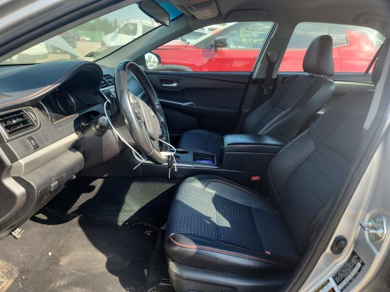 67167176 :رقم المزاد ، 4T1BF1FKXFU984745 vin ، 2015 Toyota Camry مزاد بيع