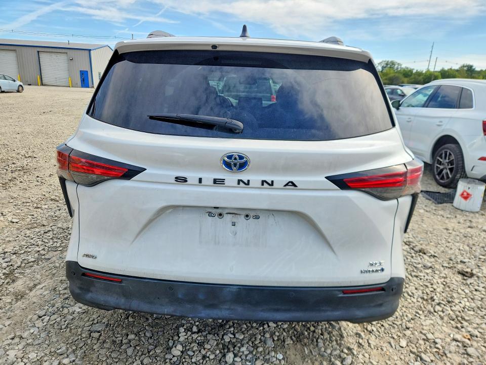 69178596 :رقم المزاد ، 5TDJSKFC7NS048529 vin ، 2022 Toyota Sienna مزاد بيع