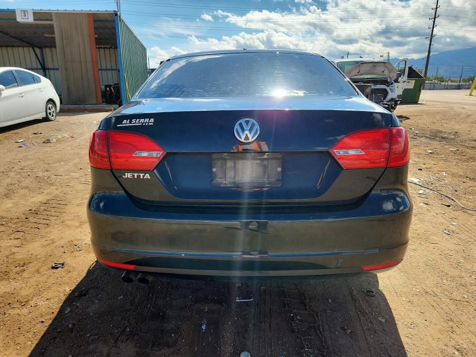2014 Volkswagen Jetta მანქანა იყიდება აუქციონზე, vin: 3VW2K7AJ3EM353353, აუქციონის ნომერი: 69790656