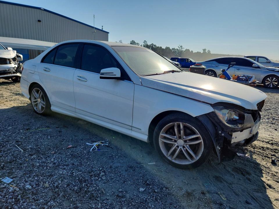 Продажа на аукционе авто 2014 Mercedes-benz C, vin: WDDGF4HB4EA965994, номер лота: 68642666