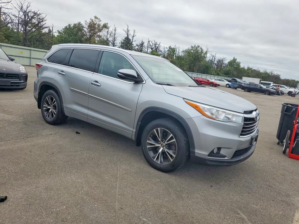70938496 :رقم المزاد ، 5TDJKRFH2GS324333 vin ، 2016 Toyota Highlander مزاد بيع