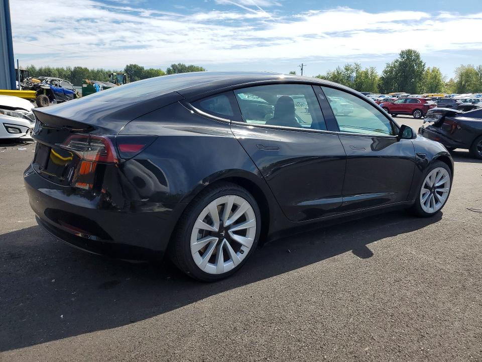 68674116 :رقم المزاد ، 5YJ3E1EA1NF188879 vin ، 2022 Tesla Model 3 مزاد بيع