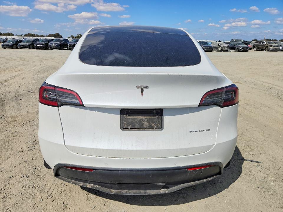 Продажа на аукционе авто 2022 Tesla Model Y, vin: 7SAYGDEE9NF504553, номер лота: 68075906