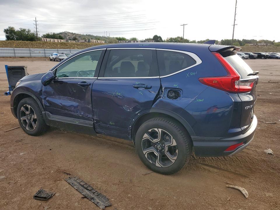 69719266 :رقم المزاد ، 7FARW2H88JE099735 vin ، 2018 Honda Cr-v مزاد بيع