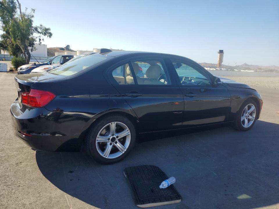 2015 Bmw 328 მანქანა იყიდება აუქციონზე, vin: WBA3C1C56FP851783, აუქციონის ნომერი: 69516546