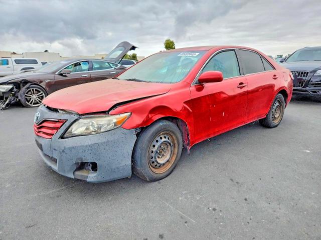 69403446 :رقم المزاد ، 4T1BF3EK6AU052967 vin ، 2010 Toyota Camry مزاد بيع