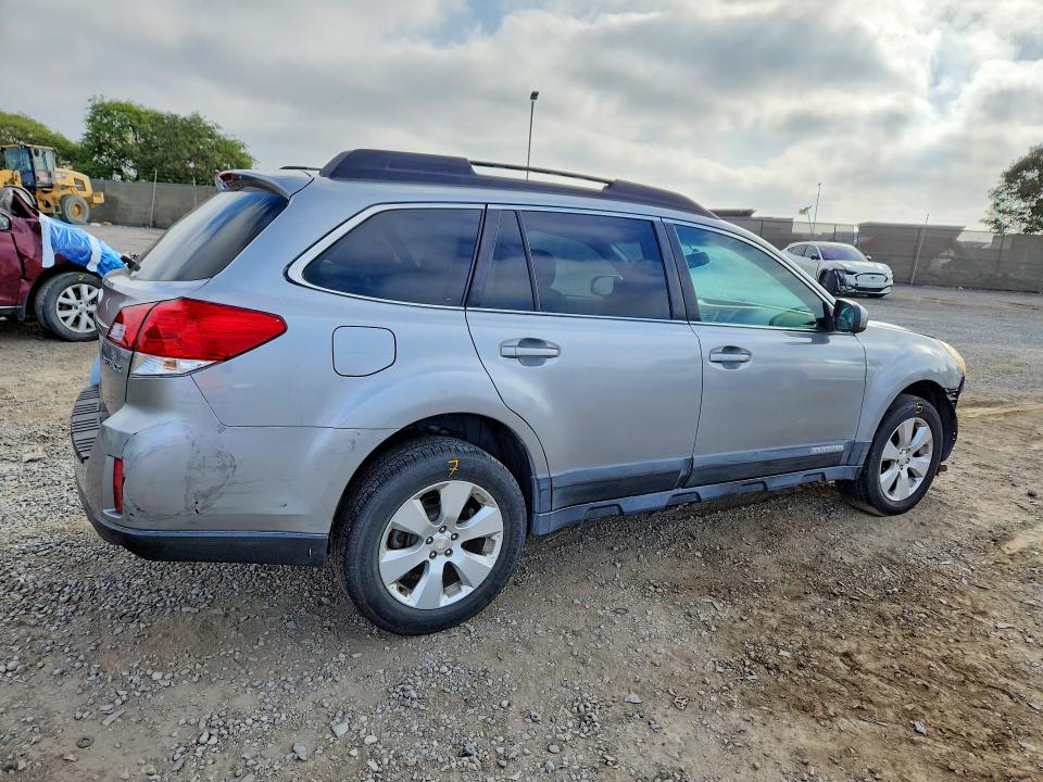 2011 Subaru Outback მანქანა იყიდება აუქციონზე, vin: 4S4BRCGC1B3318707, აუქციონის ნომერი: 70359956