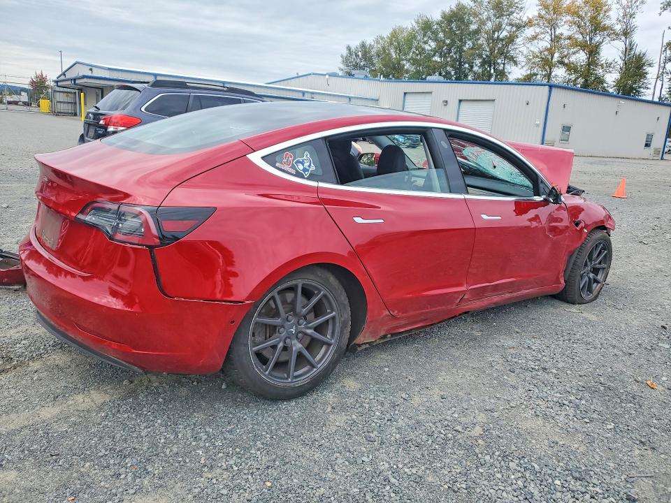 Продажа на аукционе авто 2018 Tesla Model 3, vin: 5YJ3E1EB4JF104640, номер лота: 70836386