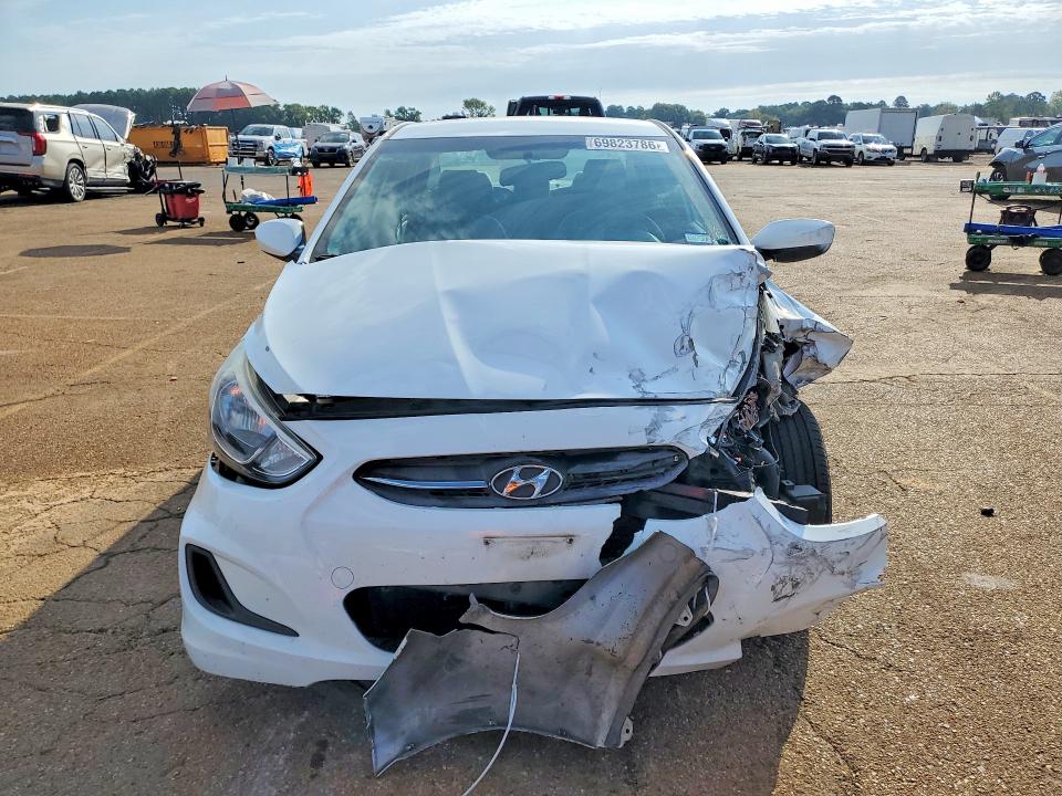 2016 Hyundai Accent მანქანა იყიდება აუქციონზე, vin: KMHCT4AE2GU074380, აუქციონის ნომერი: 69823786