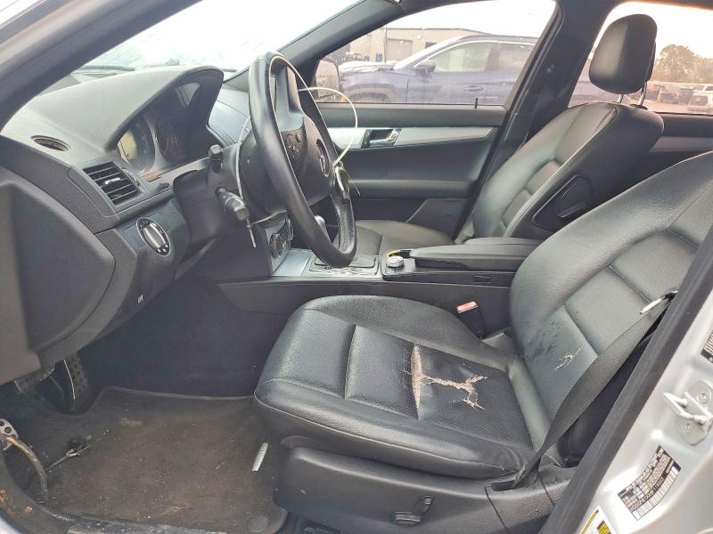 71242116 :رقم المزاد ، WDDGF81XX8F119003 vin ، 2008 Mercedes-benz C مزاد بيع