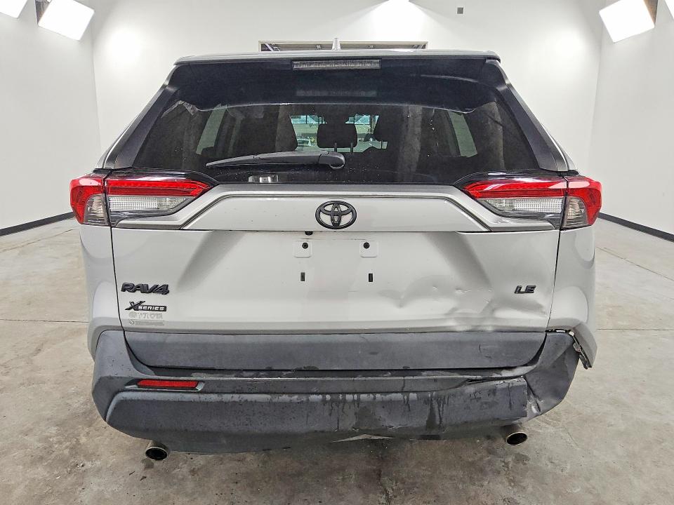 2021 Toyota Rav4 მანქანა იყიდება აუქციონზე, vin: 2T3H1RFV2MW136249, აუქციონის ნომერი: 66007046