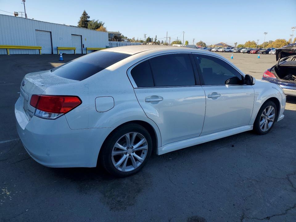 67939946 :رقم المزاد ، 4S3BMBC60D3027857 vin ، 2013 Subaru Legacy مزاد بيع