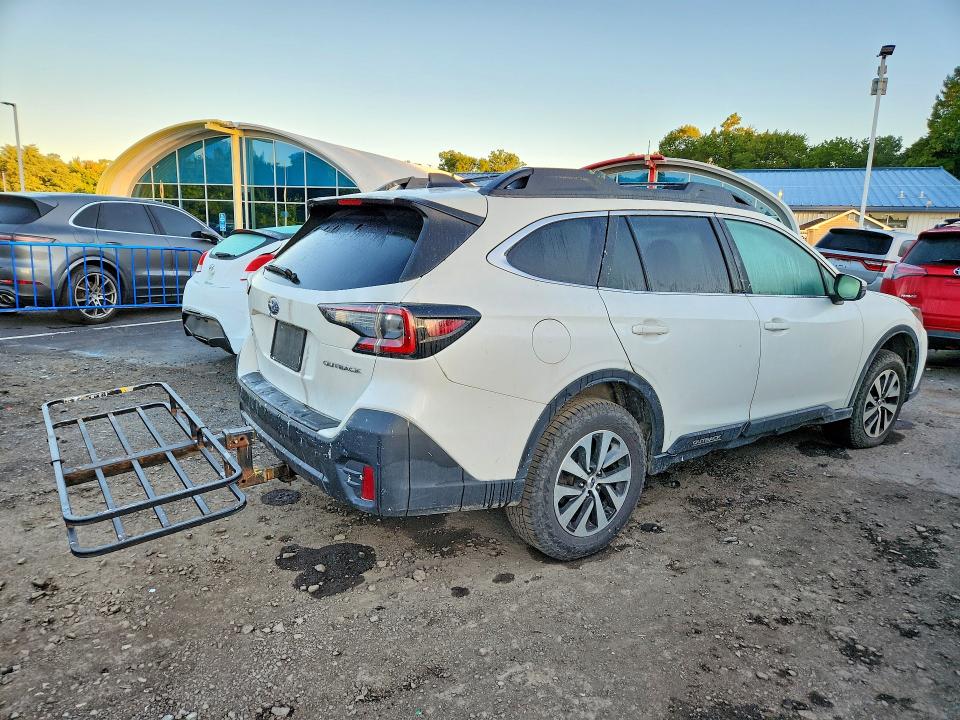 68125506 :رقم المزاد ، 4S4BTADC4N3175332 vin ، 2022 Subaru Outback مزاد بيع