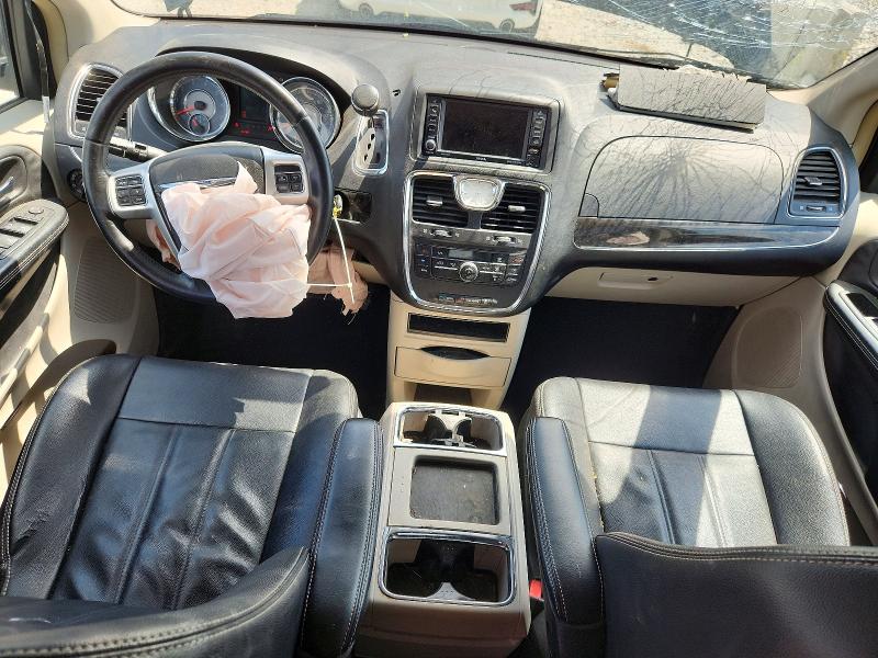 2015 Chrysler Town & Country მანქანა იყიდება აუქციონზე, vin: 2C4RC1BG2FR552371, აუქციონის ნომერი: 67257286