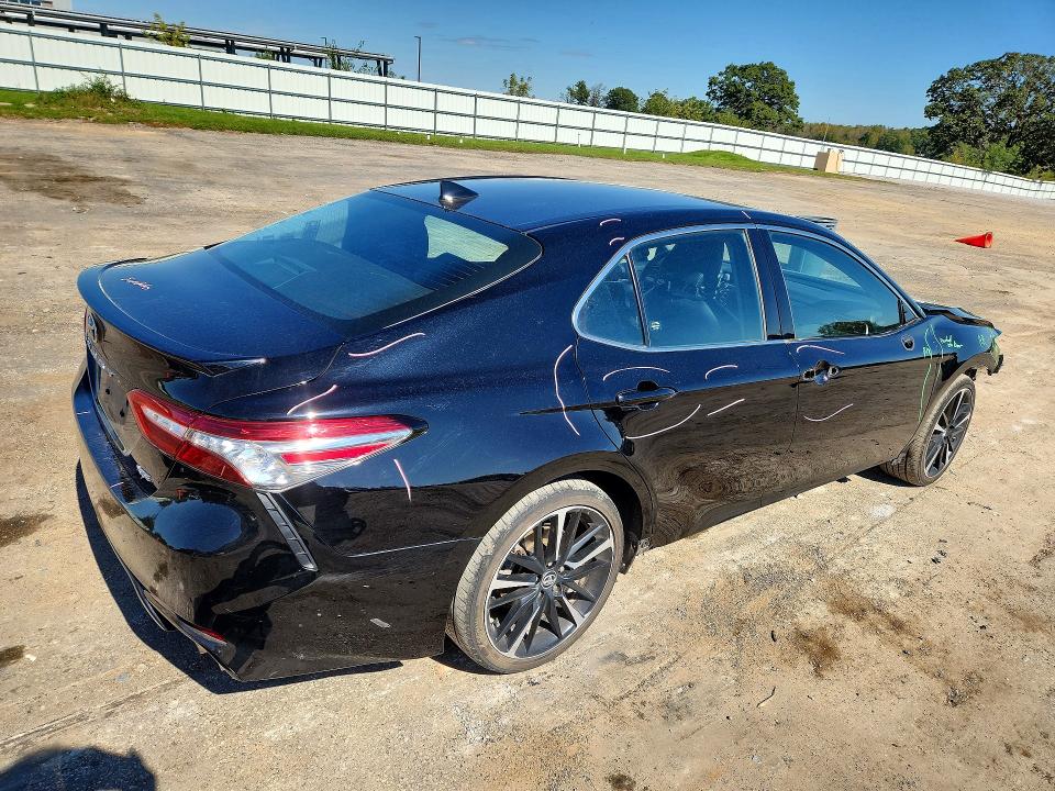 2019 Toyota Camry მანქანა იყიდება აუქციონზე, vin: 4T1B61HK0KU298933, აუქციონის ნომერი: 70695706