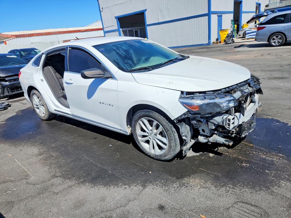 Продажа на аукционе авто 2018 Chevrolet Malibu, vin: 1G1ZD5ST7JF266445, номер лота: 67209056