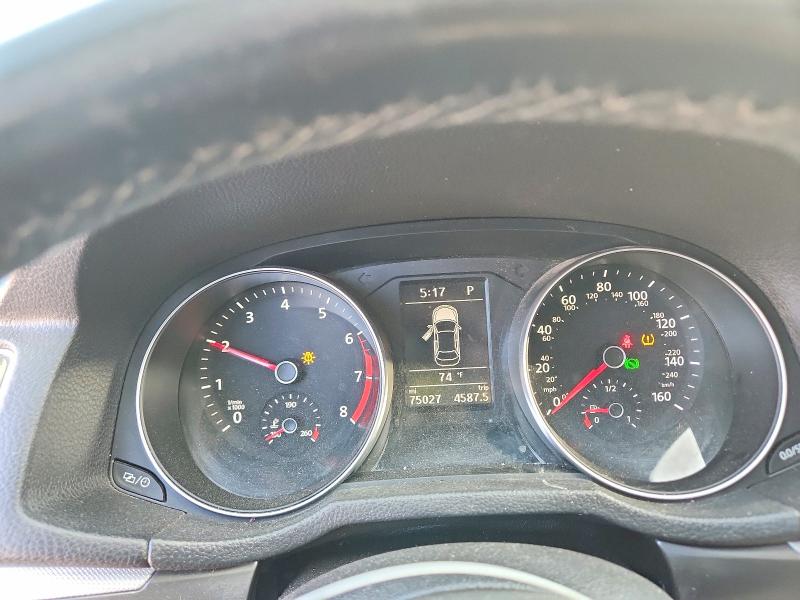 68373736 :رقم المزاد ، 1VWDT7A32HC033924 vin ، 2017 Volkswagen Passat مزاد بيع