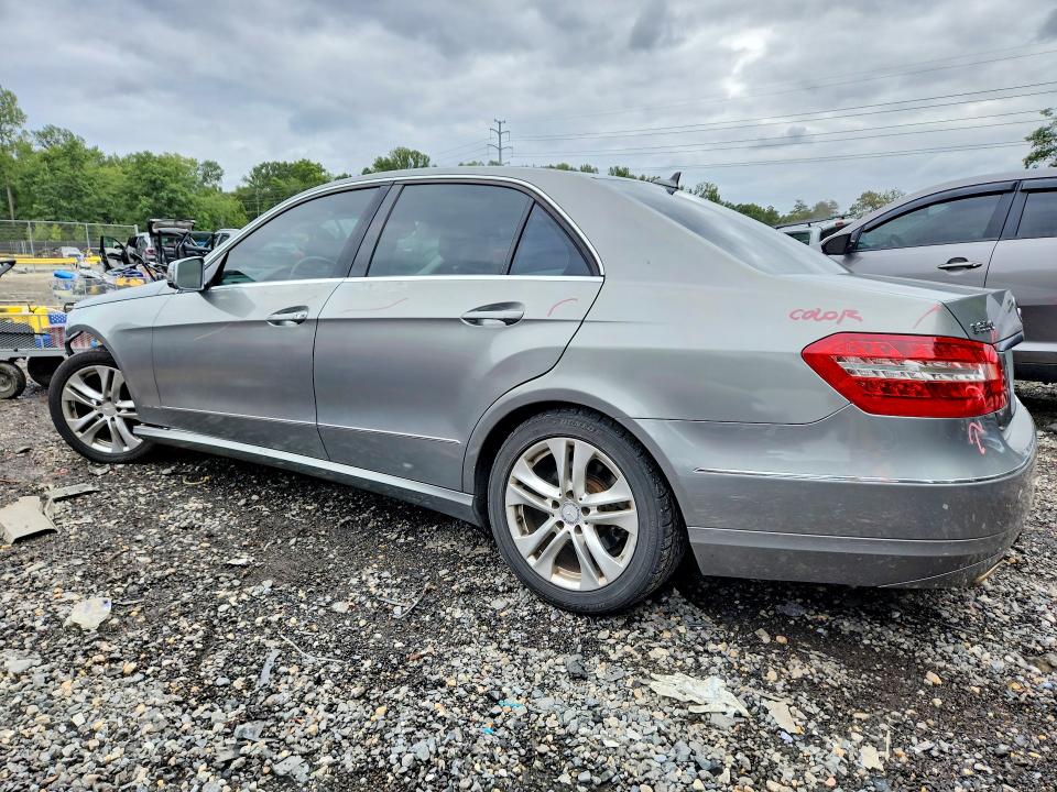 2010 Mercedes-benz E მანქანა იყიდება აუქციონზე, vin: WDDHF8HB9AA075092, აუქციონის ნომერი: 69764926