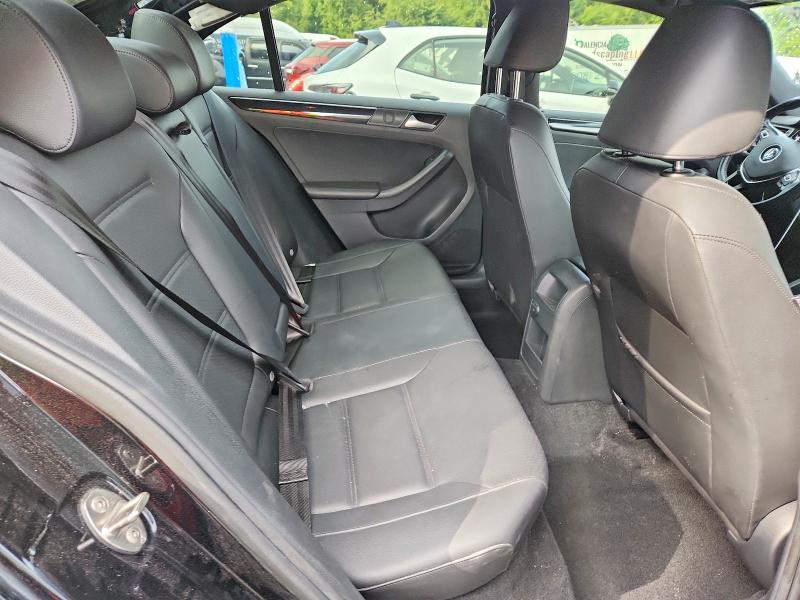 67705076 :رقم المزاد ، 3VWD17AJ4JM225435 vin ، 2018 Volkswagen Jetta مزاد بيع