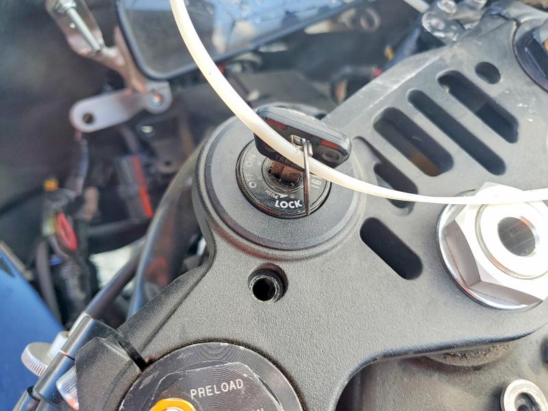 68633406 :رقم المزاد ، JYARN66E2LA000560 vin ، 2020 Yamaha Yzfr1 مزاد بيع
