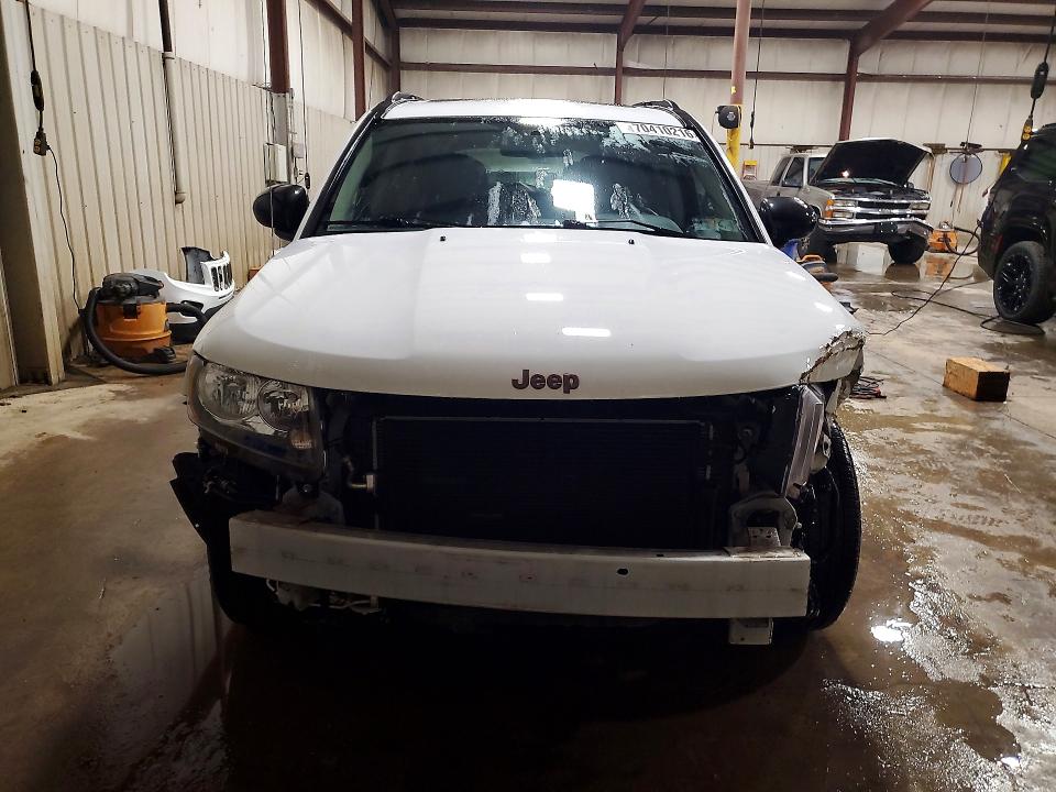 Продаж на аукціоні авто 2016 Jeep Compass, vin: 1C4NJCBB6GD800615, номер лоту: 70410216