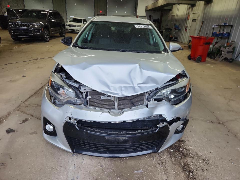 70812926 :رقم المزاد ، 5YFBURHEXGP443483 vin ، 2016 Toyota Corolla مزاد بيع