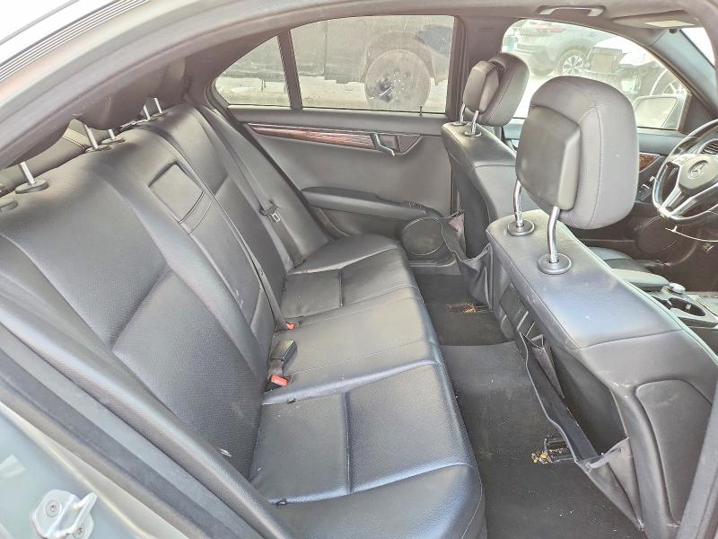 2013 Mercedes-benz C მანქანა იყიდება აუქციონზე, vin: WDDGF4HB3DR299985, აუქციონის ნომერი: 70038596