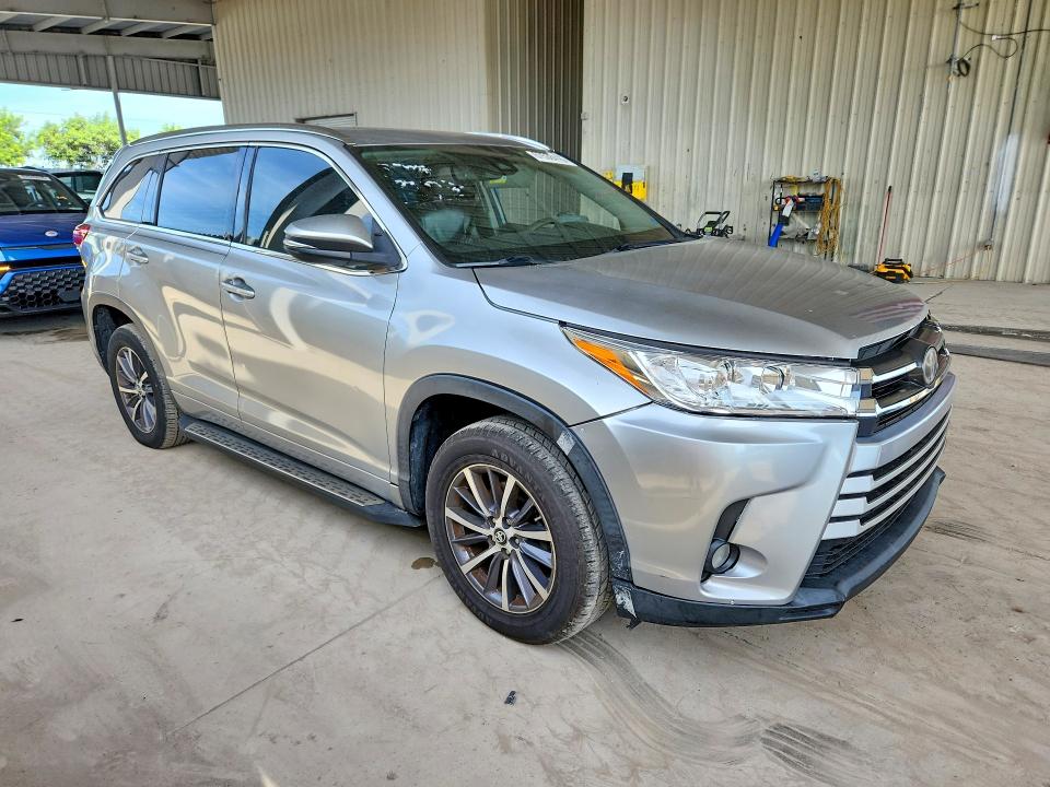 Aukcja sprzedaży 2017 Toyota Highlander, vin: 5TDKZRFH8HS516910, numer aukcji: 67538416