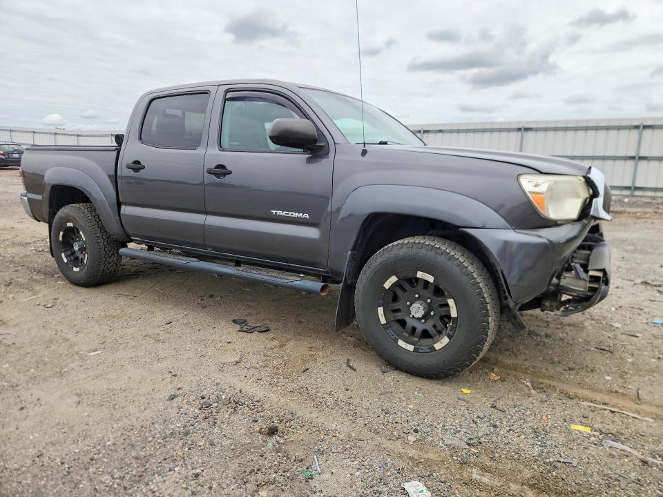 Продажа на аукционе авто 2015 Toyota Tacoma, vin: 3TMLU4EN2FM193691, номер лота: 70538496