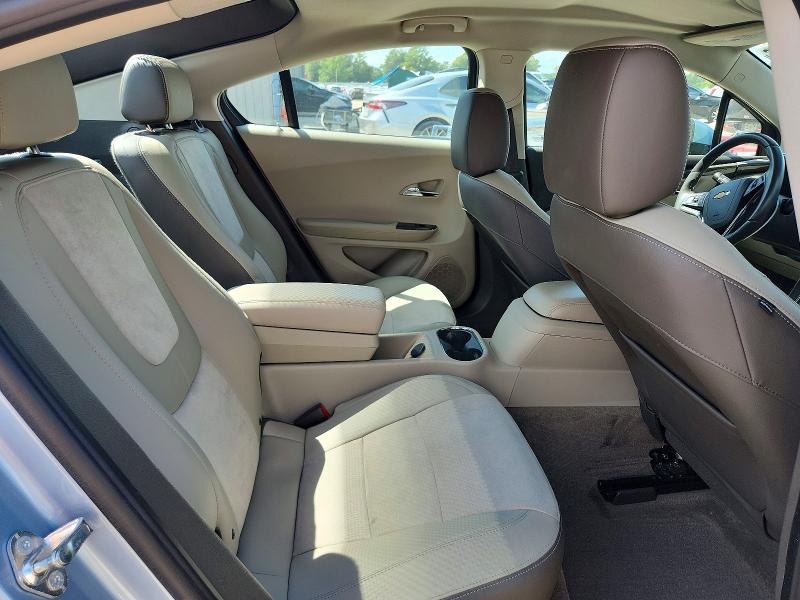 70228146 :رقم المزاد ، 1G1RB6E42FU113152 vin ، 2015 Chevrolet Volt مزاد بيع