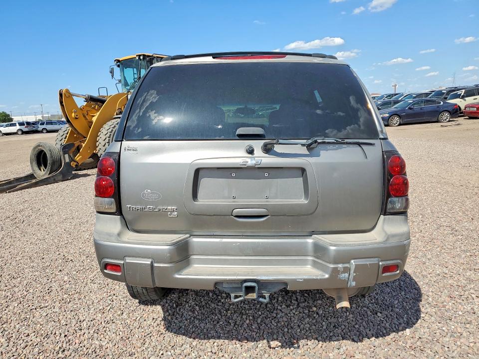 68877876 :رقم المزاد ، 1GNDT13S152303285 vin ، 2005 Chevrolet Trailblazer مزاد بيع
