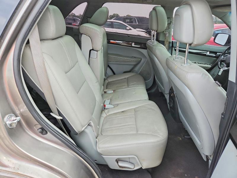 2014 Kia Sorento მანქანა იყიდება აუქციონზე, vin: 5XYKWDA79EG467025, აუქციონის ნომერი: 69317326