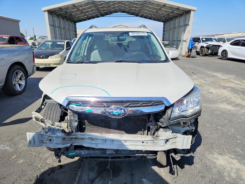 Продажа на аукционе авто 2017 Subaru Forester, vin: JF2SJAGC0HH571174, номер лота: 69184776