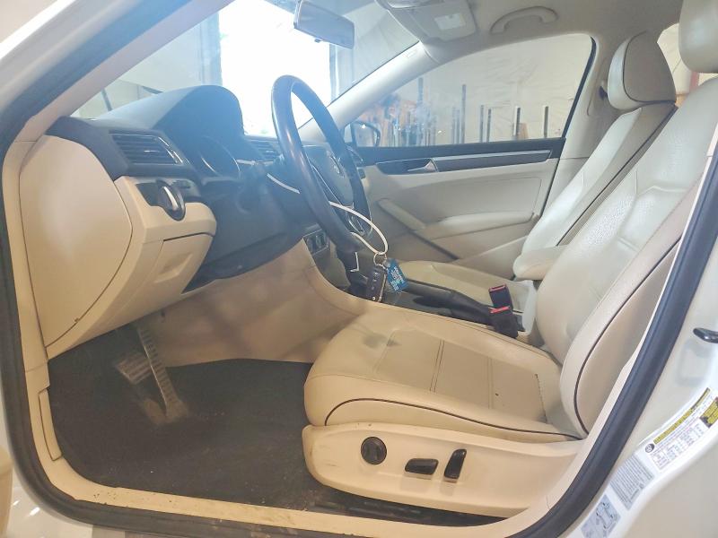 Продажа на аукционе авто 2018 Volkswagen Passat, vin: 1VWAA7A30JC008227, номер лота: 71236976