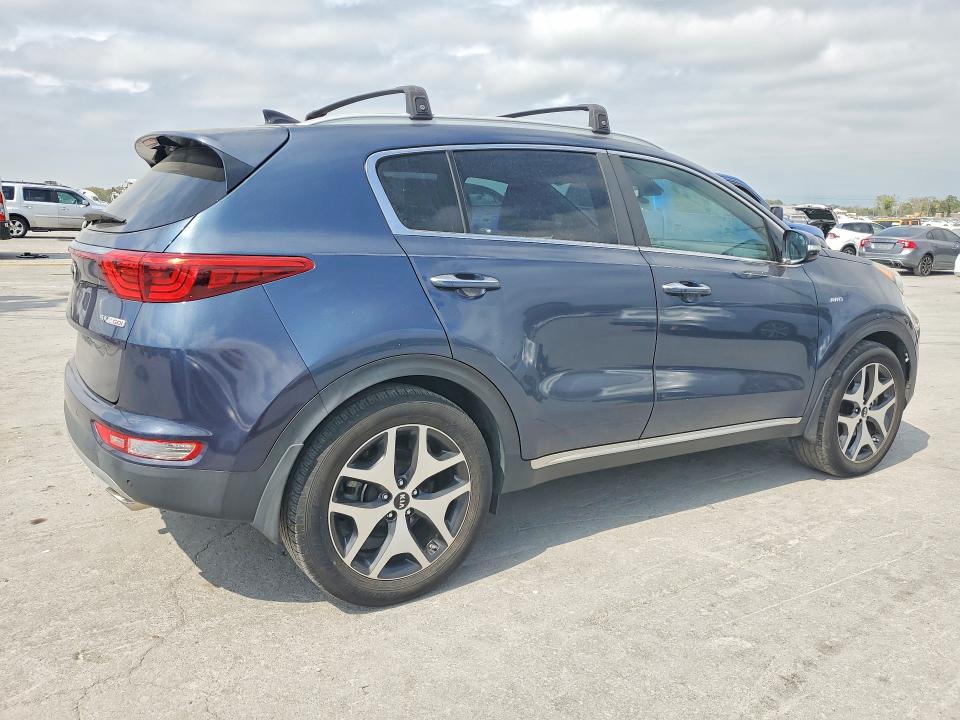70028956 :رقم المزاد ، KNDPRCA61H7245014 vin ، 2017 Kia Sportage مزاد بيع