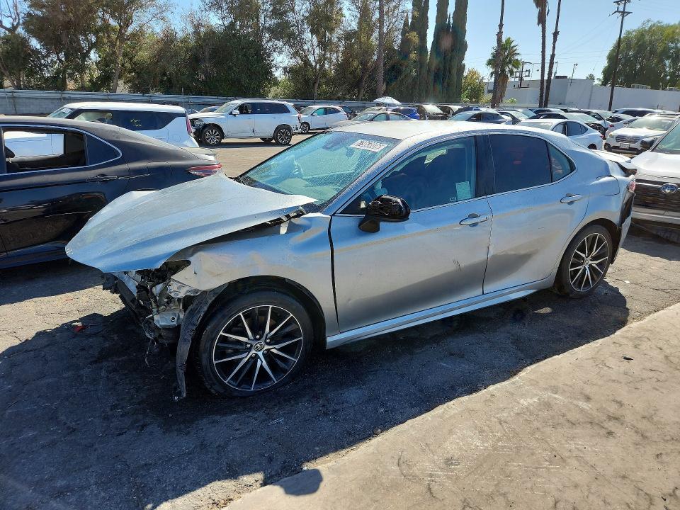 Продажа на аукционе авто 2021 Toyota Camry, vin: 4T1G11AKXMU495965, номер лота: 67963806