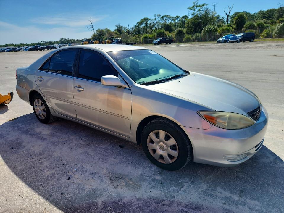 70773356 :رقم المزاد ، 4T1BE32K63U147765 vin ، 2003 Toyota Camry مزاد بيع