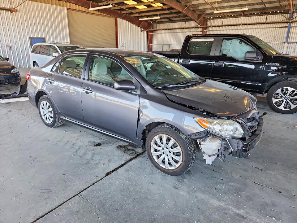 69725506 :رقم المزاد ، JTDBU4EE1C9175382 vin ، 2012 Toyota Corolla مزاد بيع