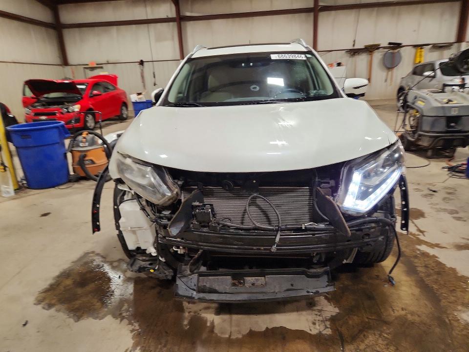 68639846 :رقم المزاد ، 5N1AT2MV4GC915564 vin ، 2016 Nissan Rogue مزاد بيع