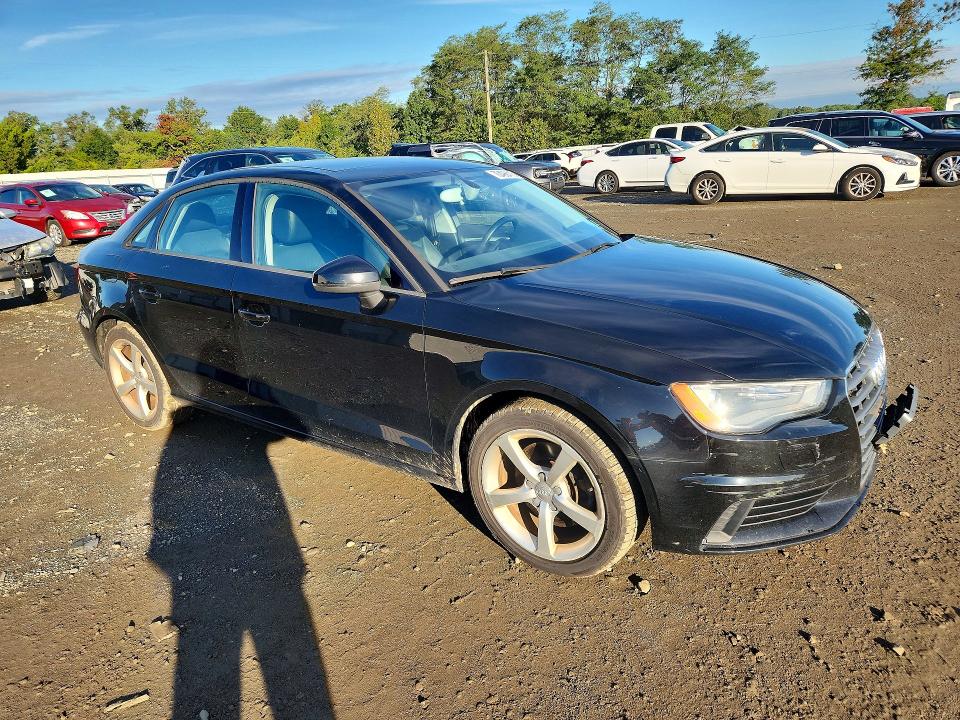 Продажа на аукционе авто 2015 Audi A3, vin: WAUBFGFF2F1121155, номер лота: 70496416