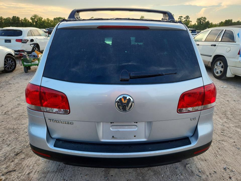2004 Volkswagen Touareg მანქანა იყიდება აუქციონზე, vin: WVGBC67L74D017195, აუქციონის ნომერი: 68349226