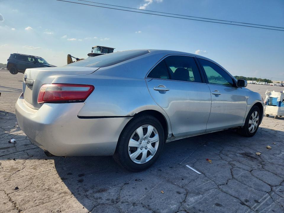 67690646 :رقم المزاد ، 4T1BE46K07U678398 vin ، 2007 Toyota Camry مزاد بيع