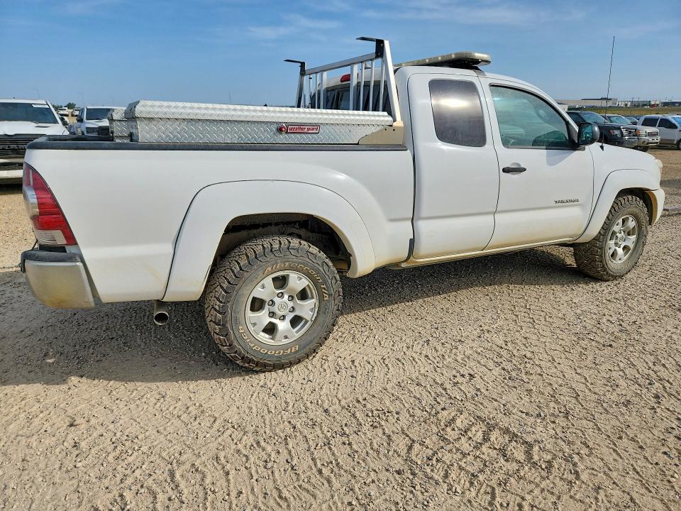 61410676 :رقم المزاد ، 5TFUU4EN5FX111595 vin ، 2015 Toyota Tacoma مزاد بيع