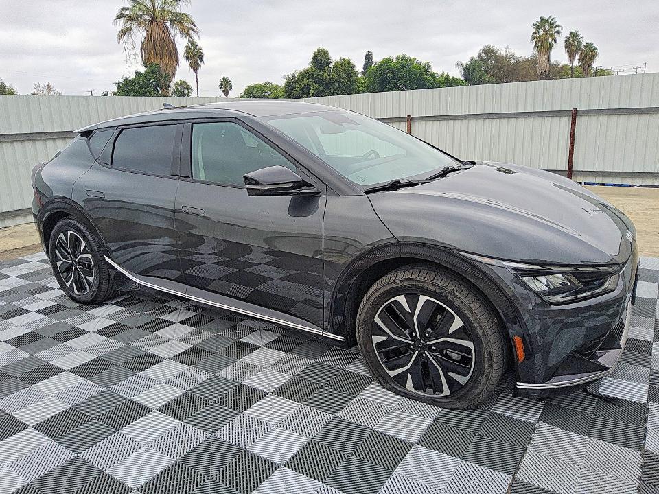 2023 Kia Ev6 მანქანა იყიდება აუქციონზე, vin: KNDC34LA4P5602431, აუქციონის ნომერი: 68641866